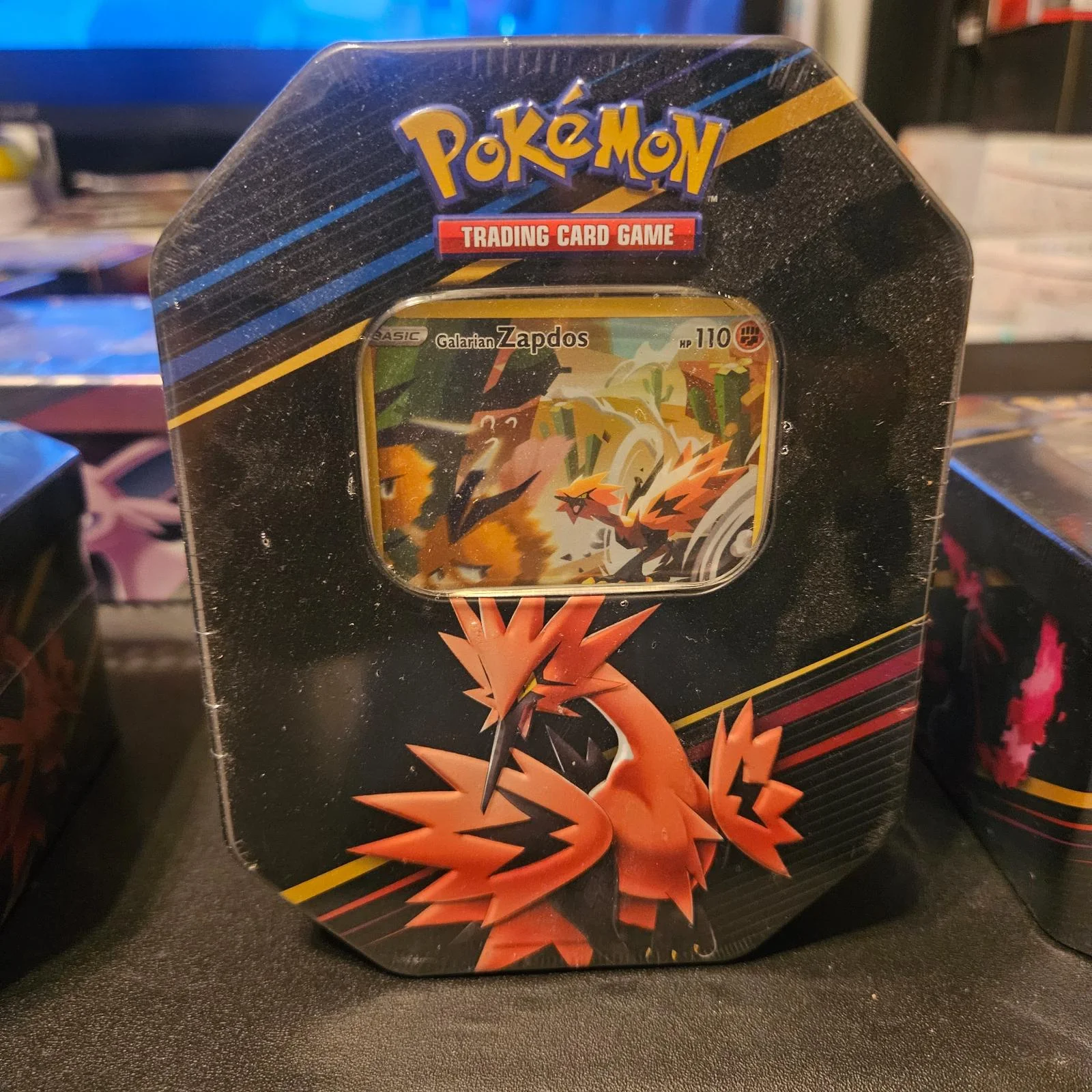 Photo of Galarian Zapdos Tin None