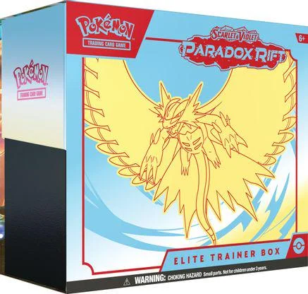 Photo of Elite Trainer Box Roaring Moon